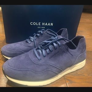 Men’s leather High top lace up sneaker .